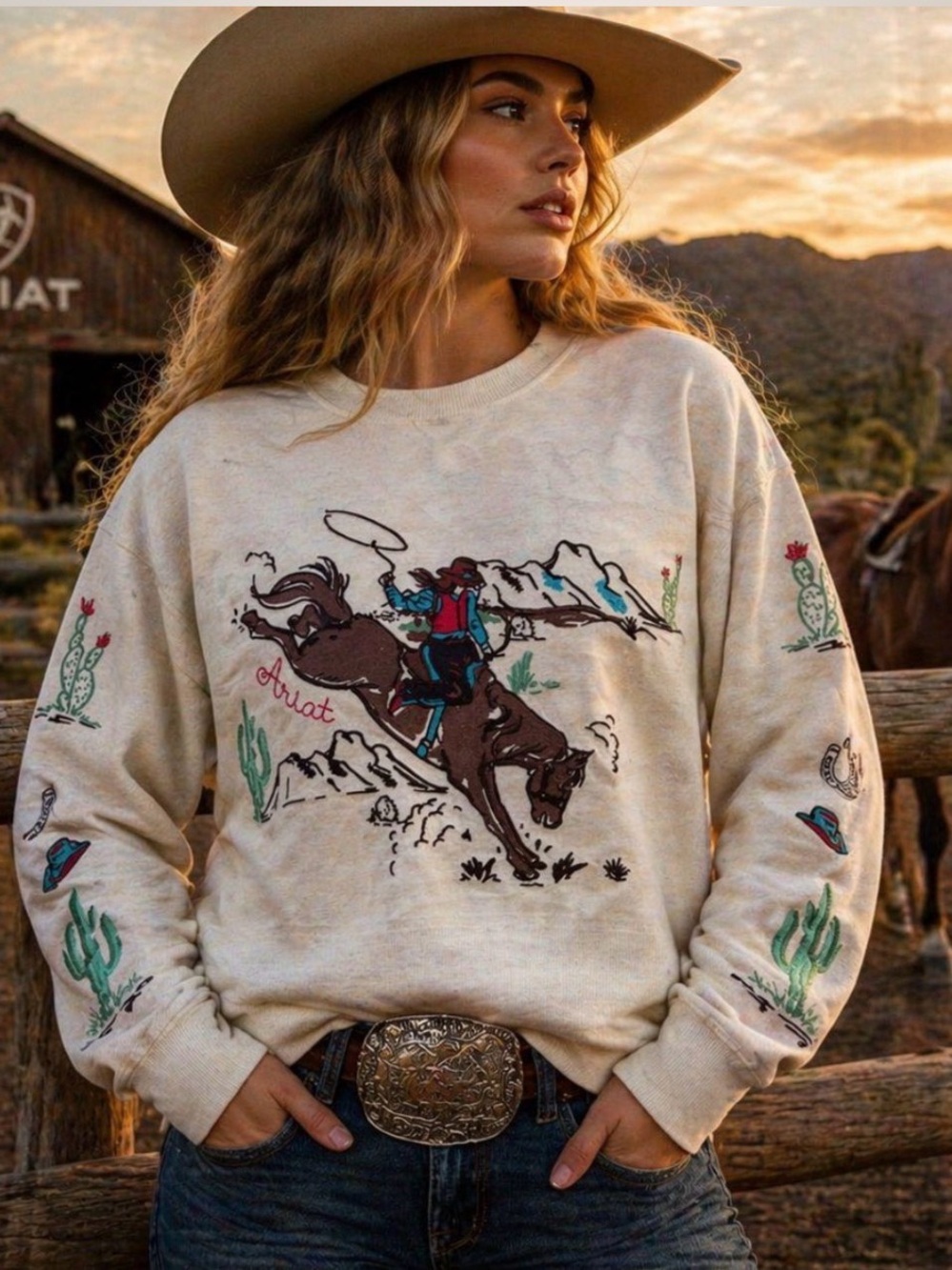 NWT ARIAT WOMEN'S LARIAT EMBROIDERED SWEATSHIRT Size Small